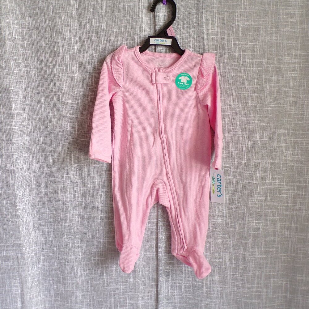 Baby Shower Gift Bundle, Carter's and Dr Brown's 0-3 Months Girl's Gift Box - Picture 5 of 10